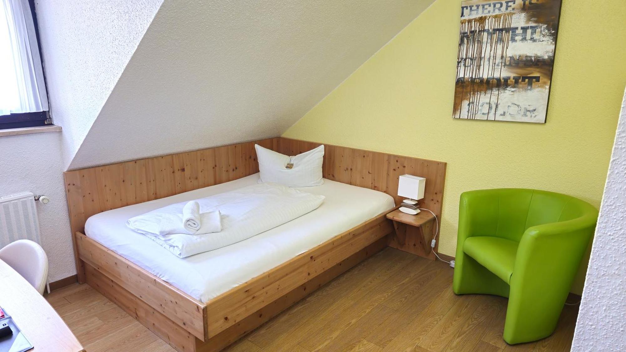 Hotel Avenue Altenfurt Norimberga Esterno foto